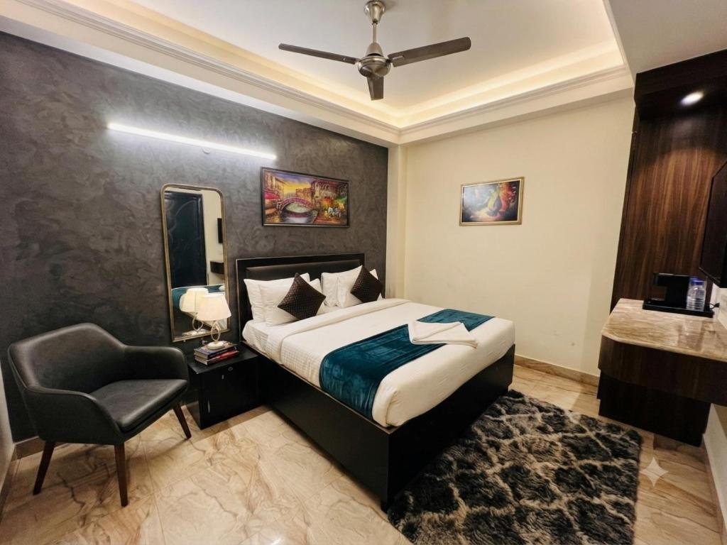 Hotel Sauth Plaza - Near US Embassy در دهلی نو