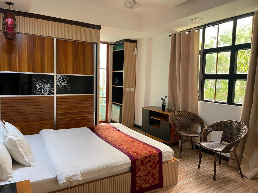Rara HM - View 32
