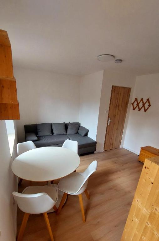 Large Private Room Near Colmar Center with Free Public Parking – photo 13