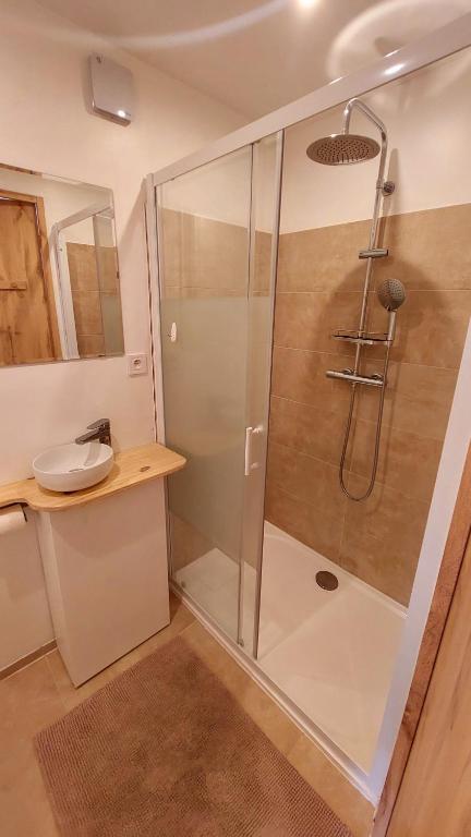 Large Private Room Near Colmar Center with Free Public Parking – photo 21