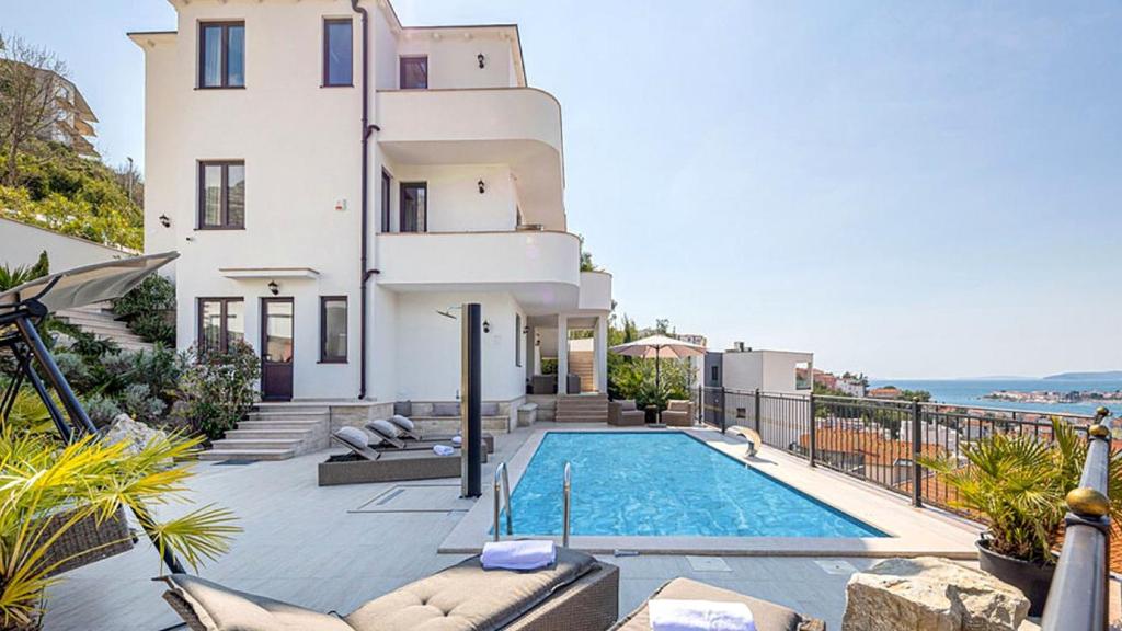 Villa Divina by Villas Guide
