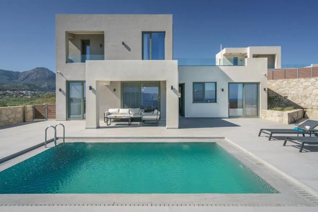 Prestige Sea Breeze Villa Heated Pool & Jacuzzi