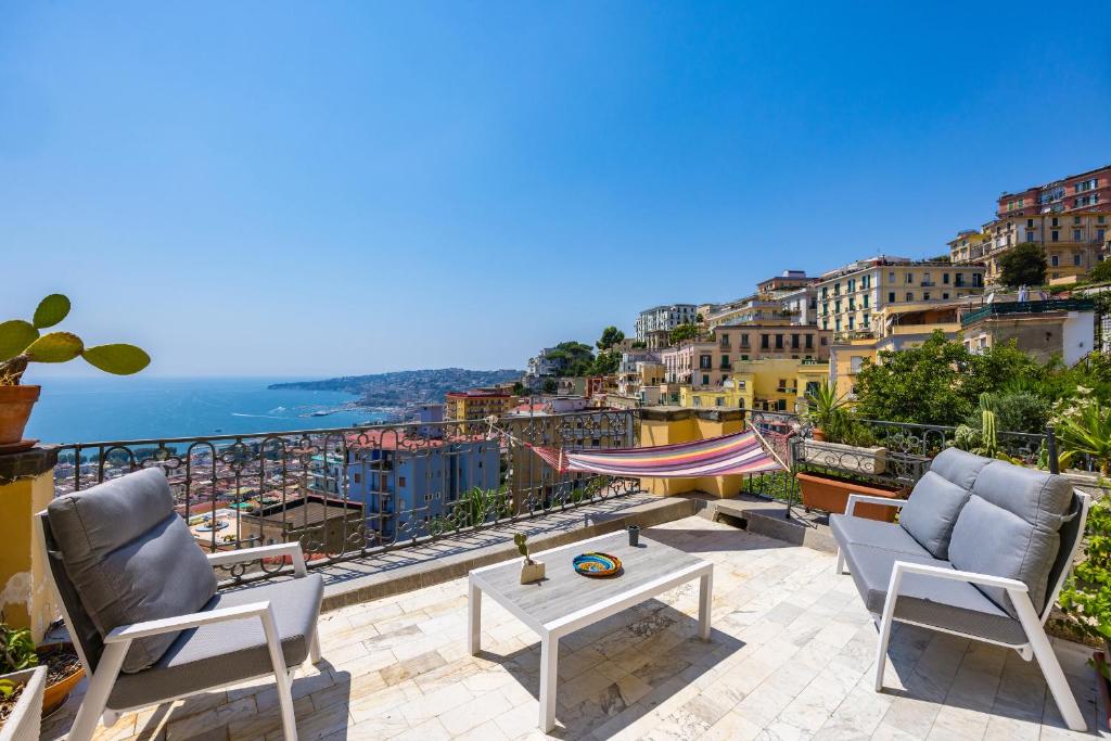 Petraio Iconic Terrace on the gulf