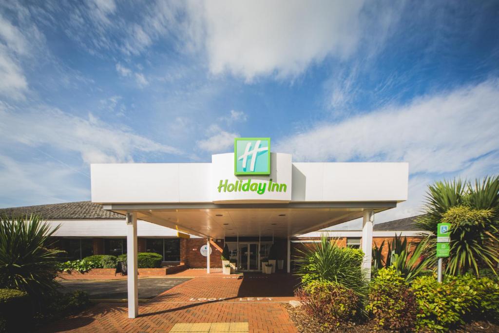 Holiday Inn Reading South M4 Jct 11, an IHG Hotel - Housity