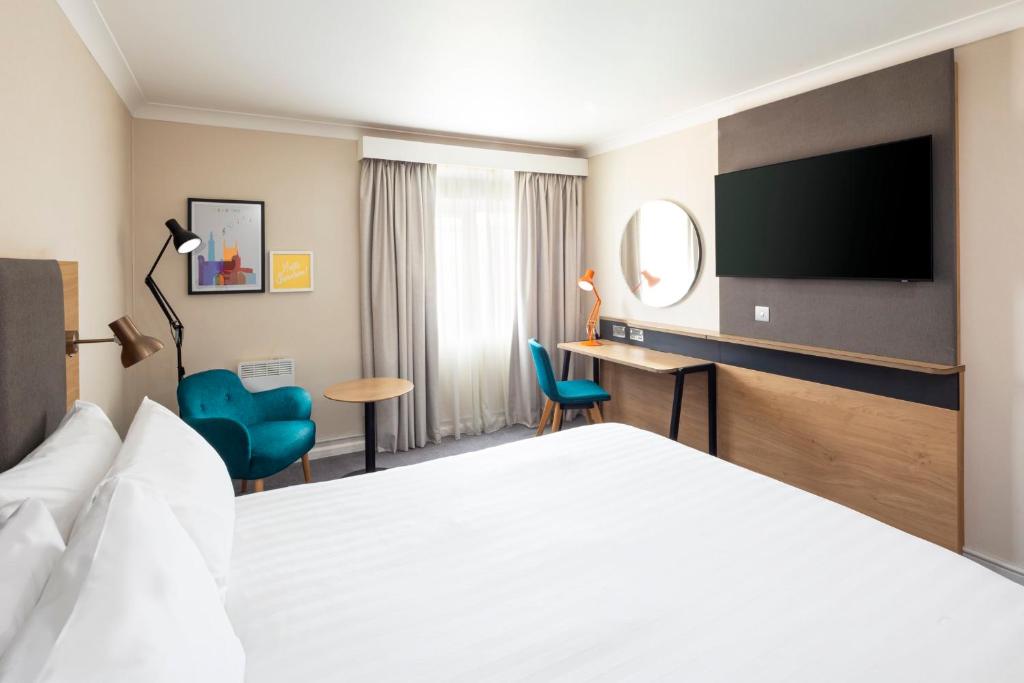Holiday Inn Reading South M4 Jct 11, an IHG Hotel - 
