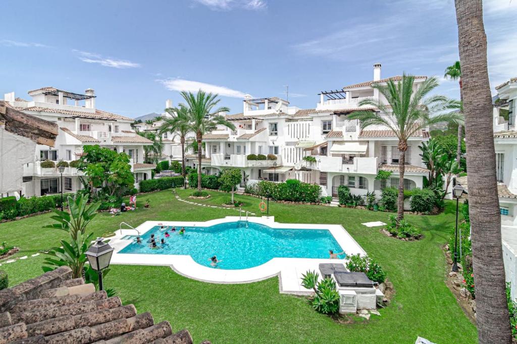 Lnm530 - Great Location With Private Roof Terrace