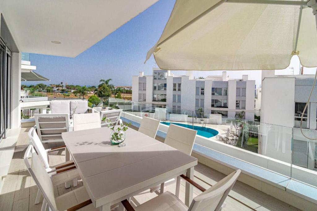 Lm111A- Modern Flat, Amazing Views