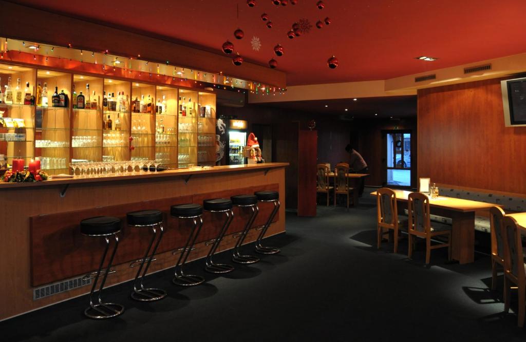Lounge nebo bar v ubytování Hotel Kobero