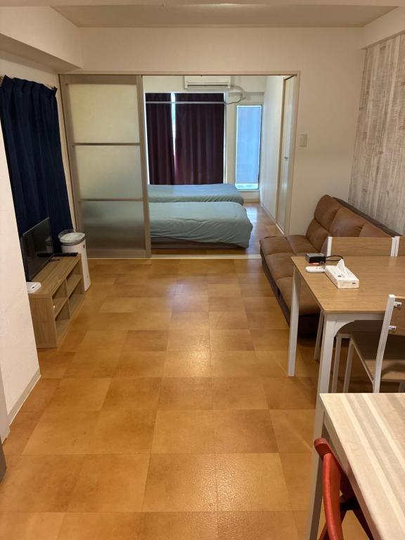 ２ beds. Comfortable . Dotonbori / Kuromon Market.
