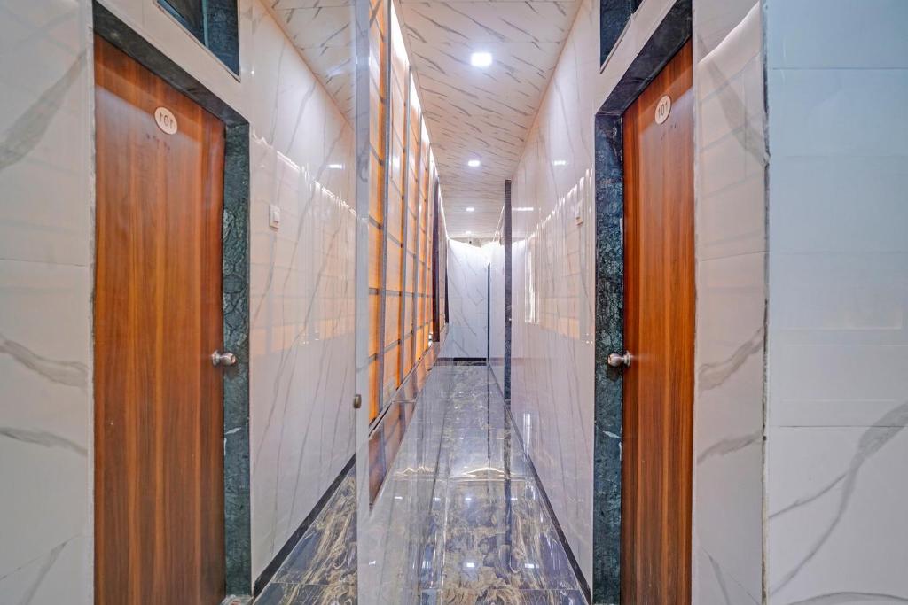 امکانات Hotel Siddhesh Residency - تصویر ۴