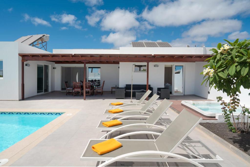 Casa Dolores by Optima Villas
