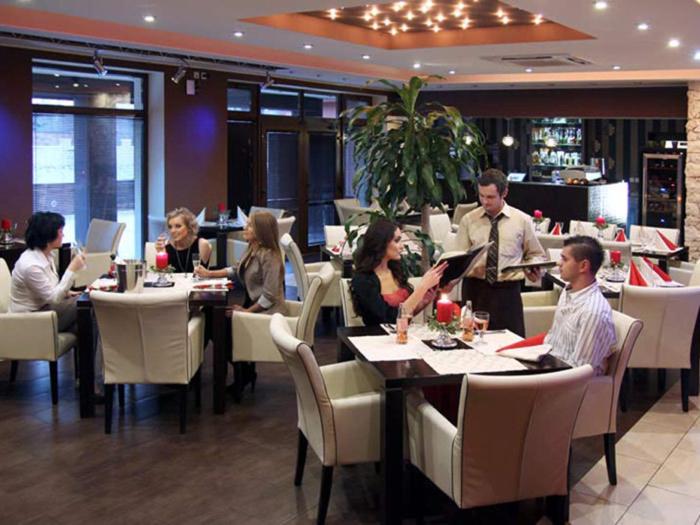 Hostia v ubytovaní Hotel Galanta