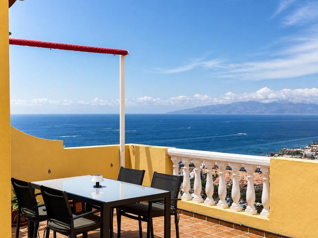 Apartamento con terraza y vistas en Costa Adeje, Sunset Mirage