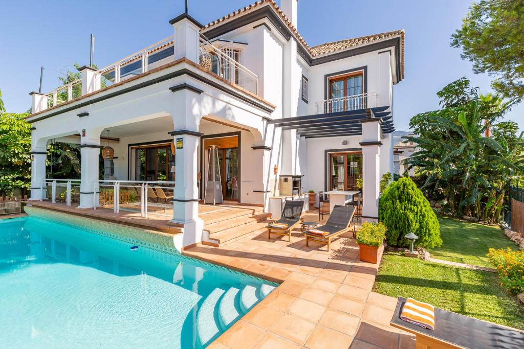 Villa Helecho Private Heated Pool in Marbella Centre