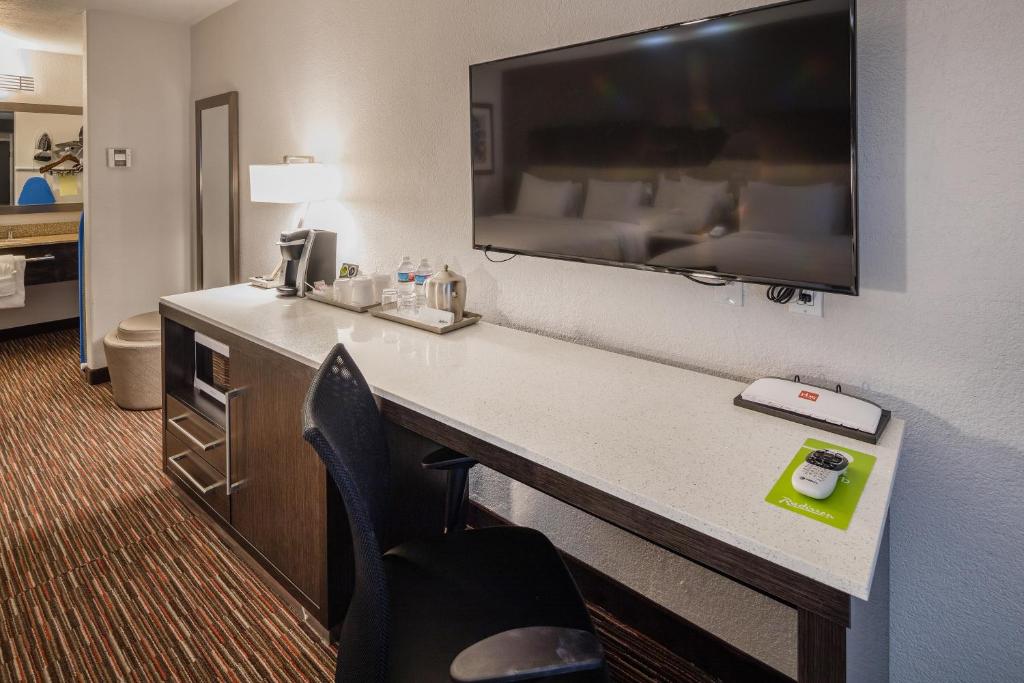 Radisson Hotel Oakland Airport - Cuarto King