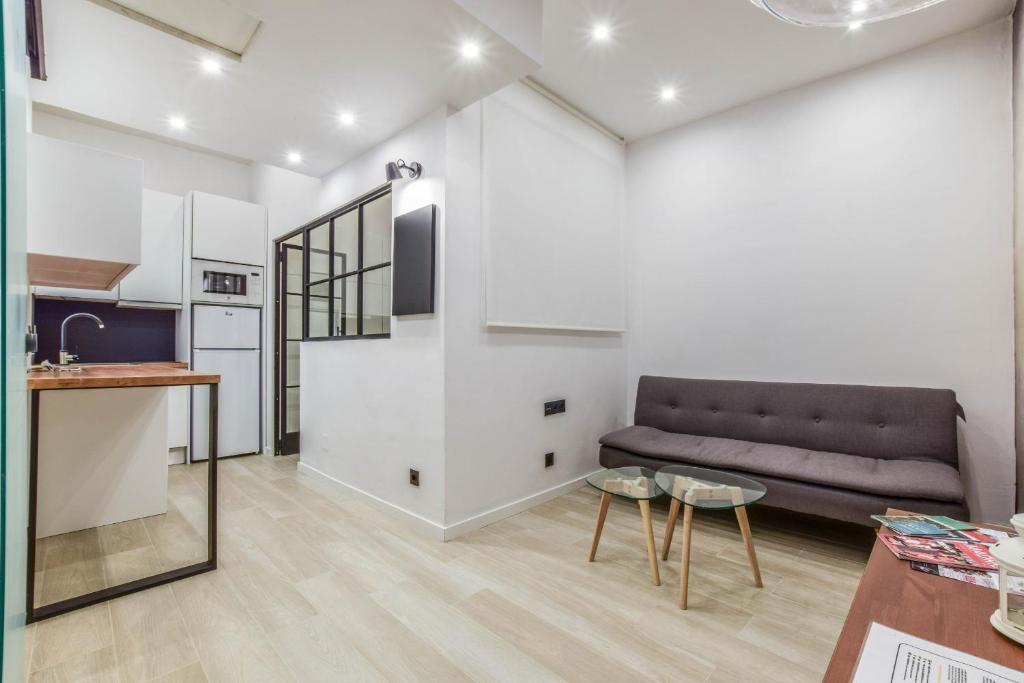 Modern Living Space in Historic Central Madrid