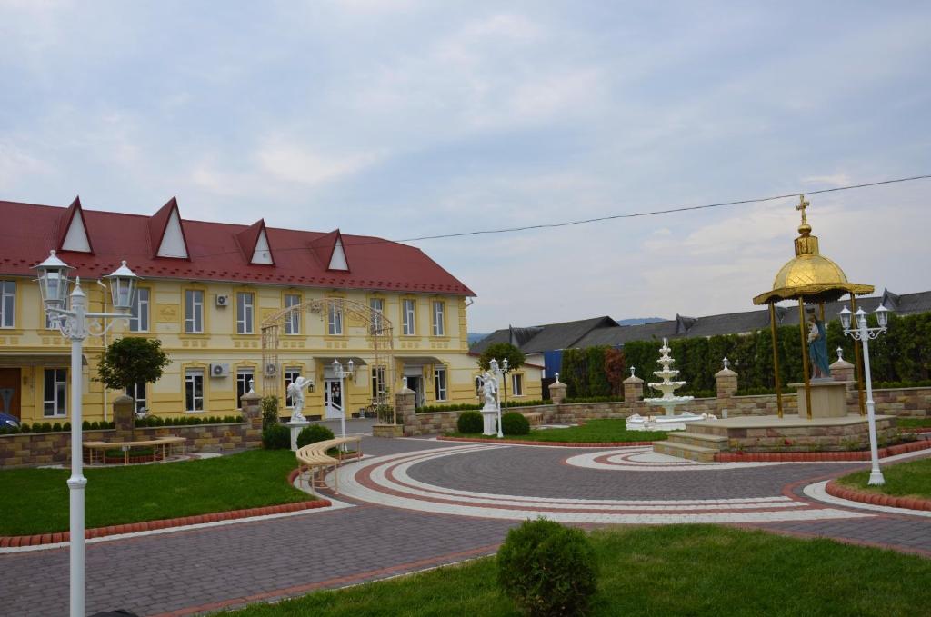 Budova, kde se hotel nachází