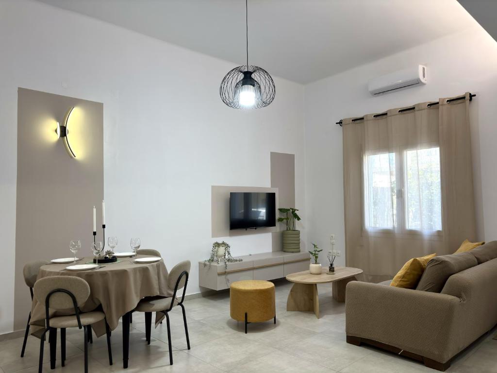 A&S House Renovated House in the Heart of Chania
