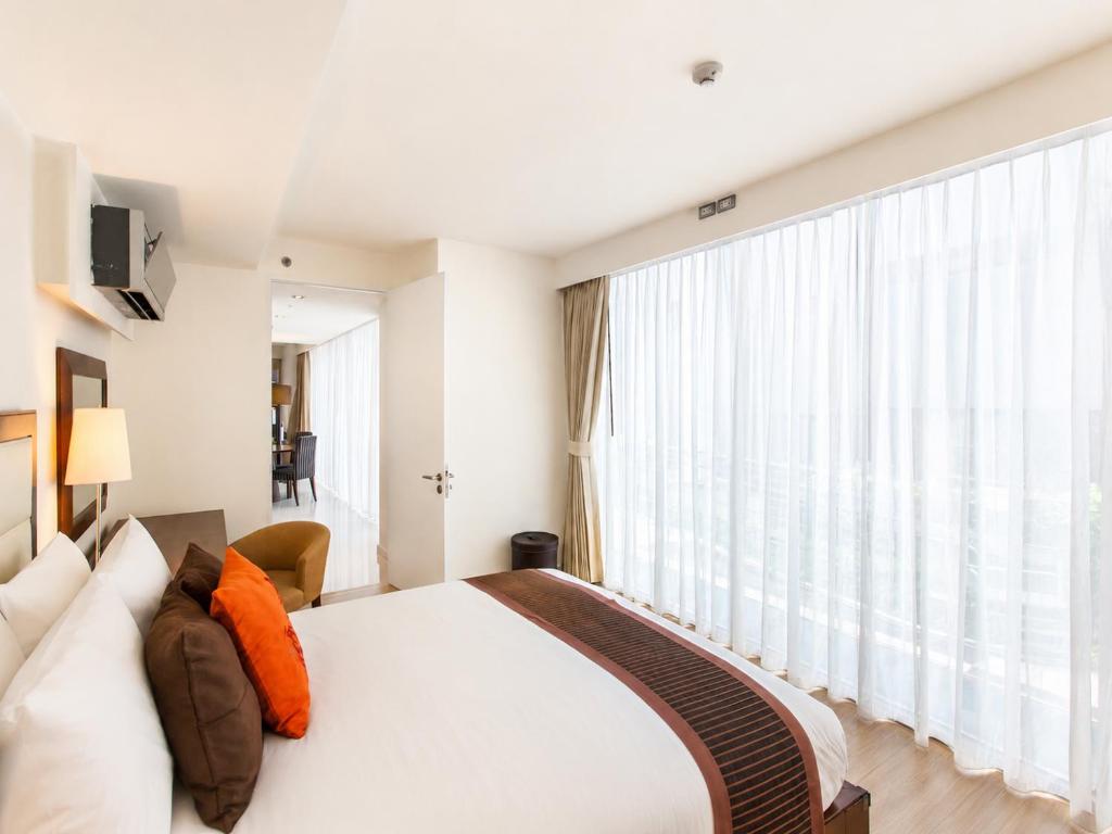 Oakwood Residence Sukhumvit 24 - 