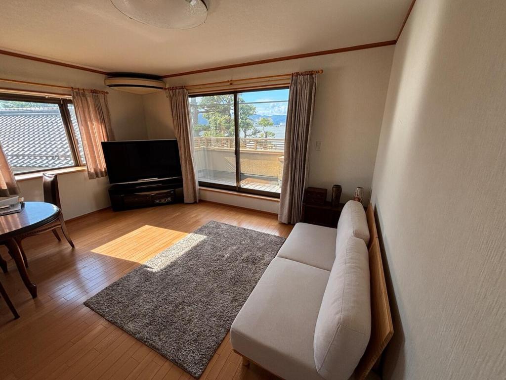 長野で暮らすように泊まる宿 A Real Local Stay in Nagano