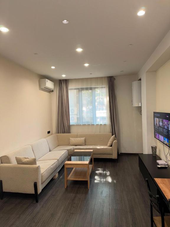 تصویر اتاق‌های A&M Apartments on the 1st Floor very Nice - تصویر ۲
