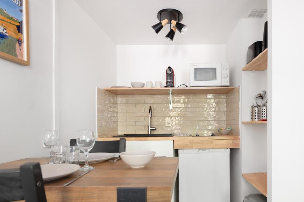 Le Petit Brienne, Studio & Parking, Vue canal