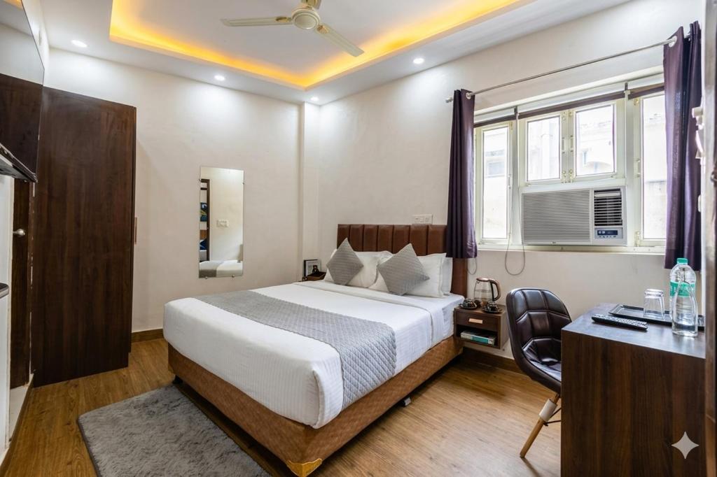 لابی و فضای عمومی Hotel Mannat Green 2 Min Walk From Naraina Metro station - تصویر ۵