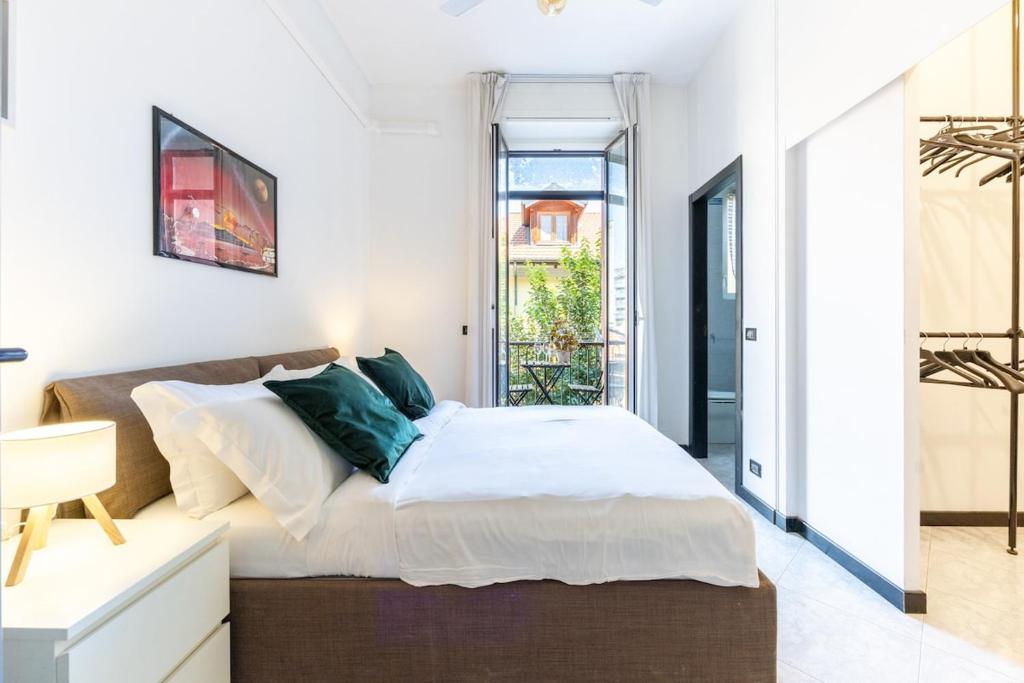 Navigli-Duomo - 3 Bedrooms, 2 Bathrooms & Terrace
