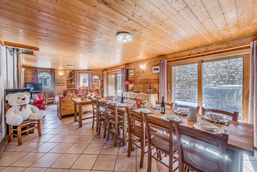 Chalet Gypaete - Chalet Traditionnel 180m2 - 6 chambres, 6 salles de bain, jacuzzi MAE-5886