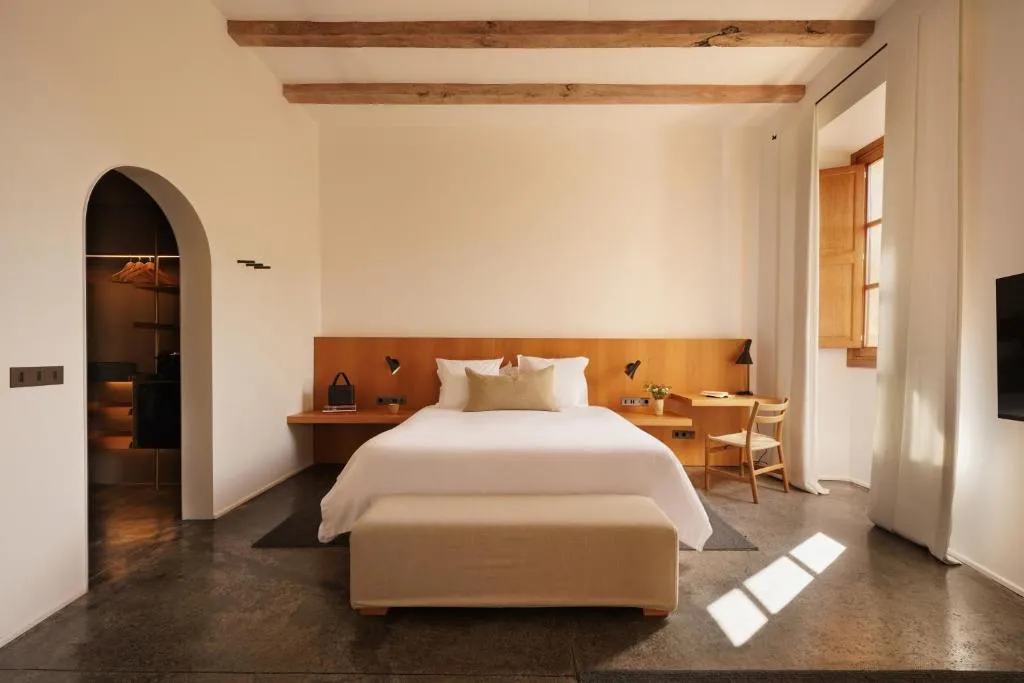 Premium Deluxe Room