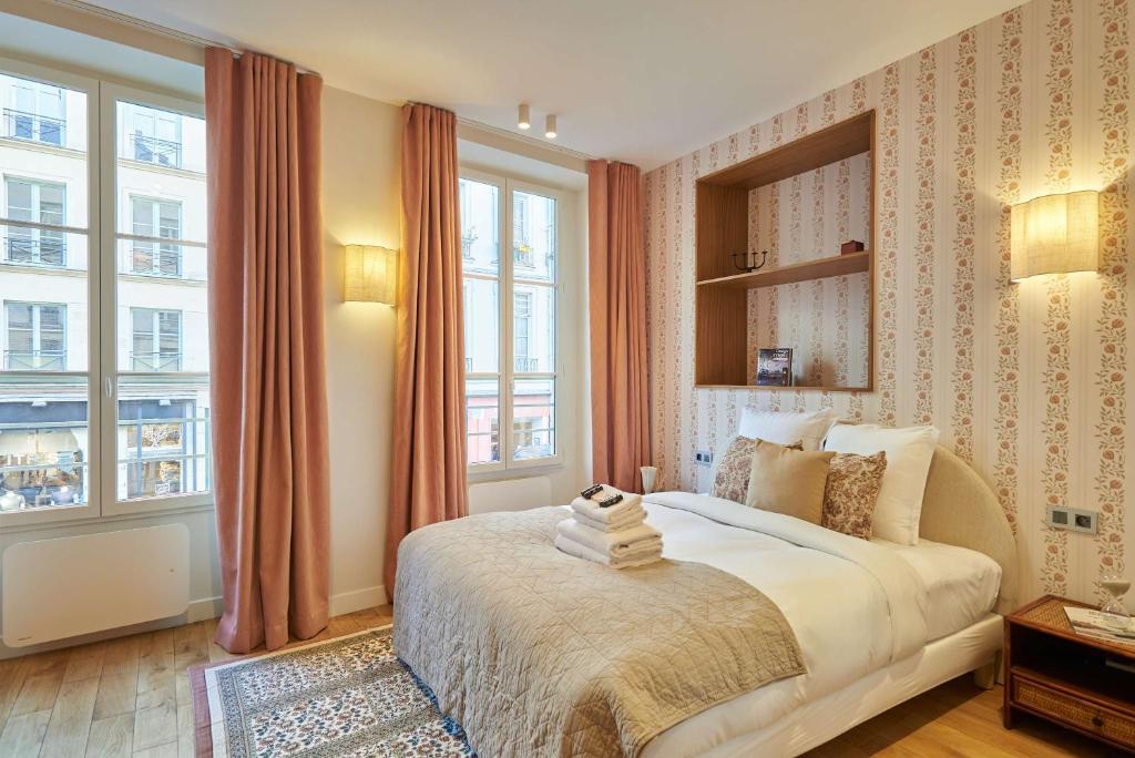 Sublim new triplex on Place des Vosges