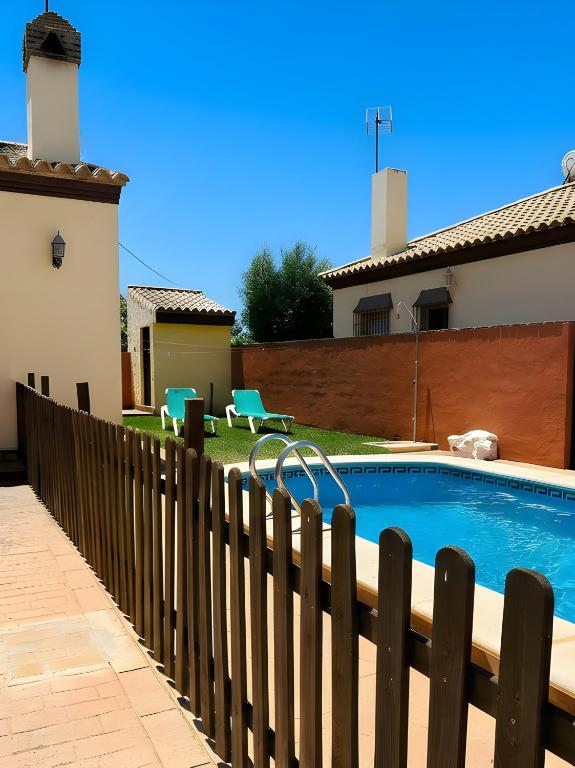 Chalet en Roche Cerca de la Playa con Piscina Privada