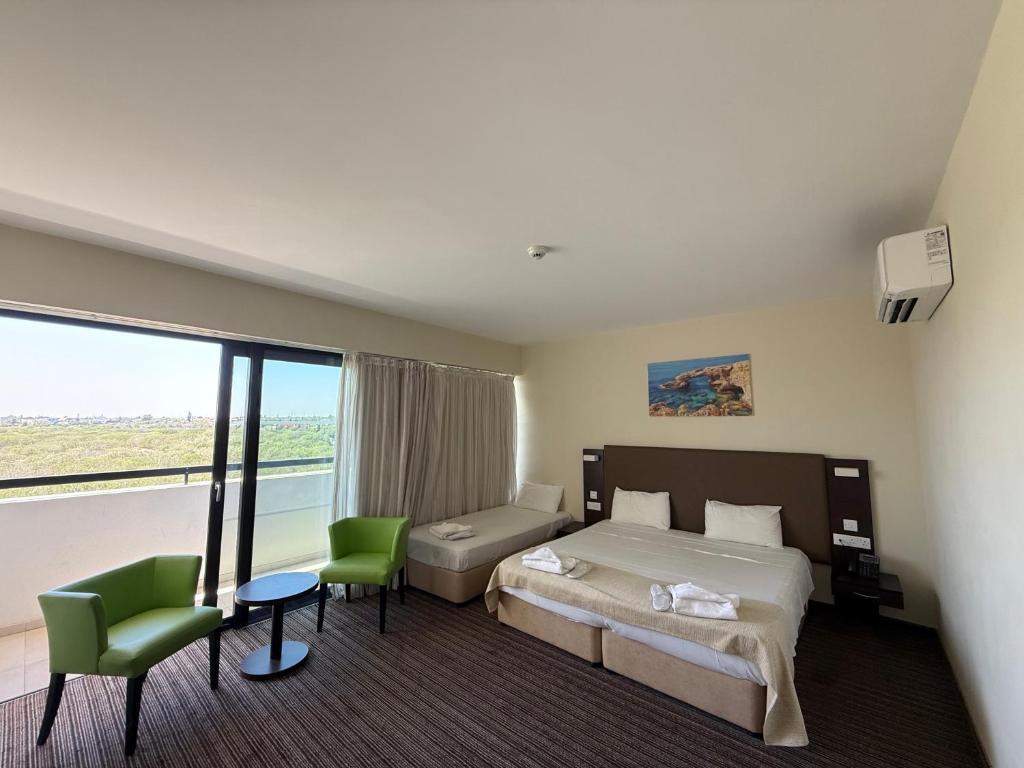Christofinia Hotel - 
