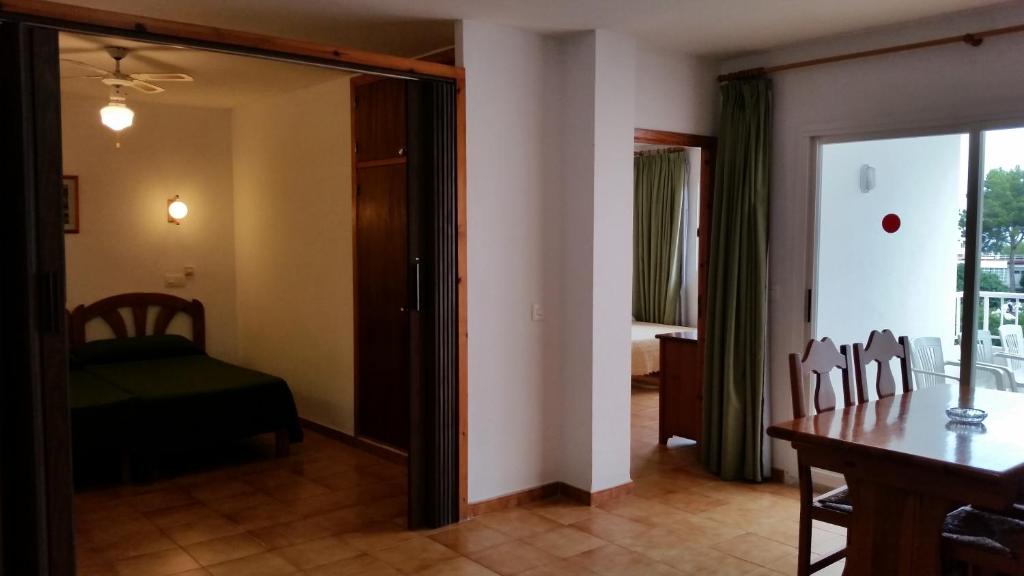 Apartamentos Vista al Puerto, San Antonio Bay – Updated 2023 ...
