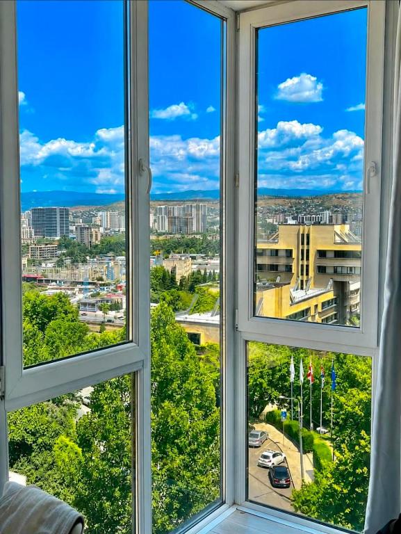 تصویر اتاق‌های Sunny Panorama Apartment Central Tbilisi - تصویر ۲