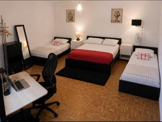 Central Geneva Rooms 2- 3 guests
