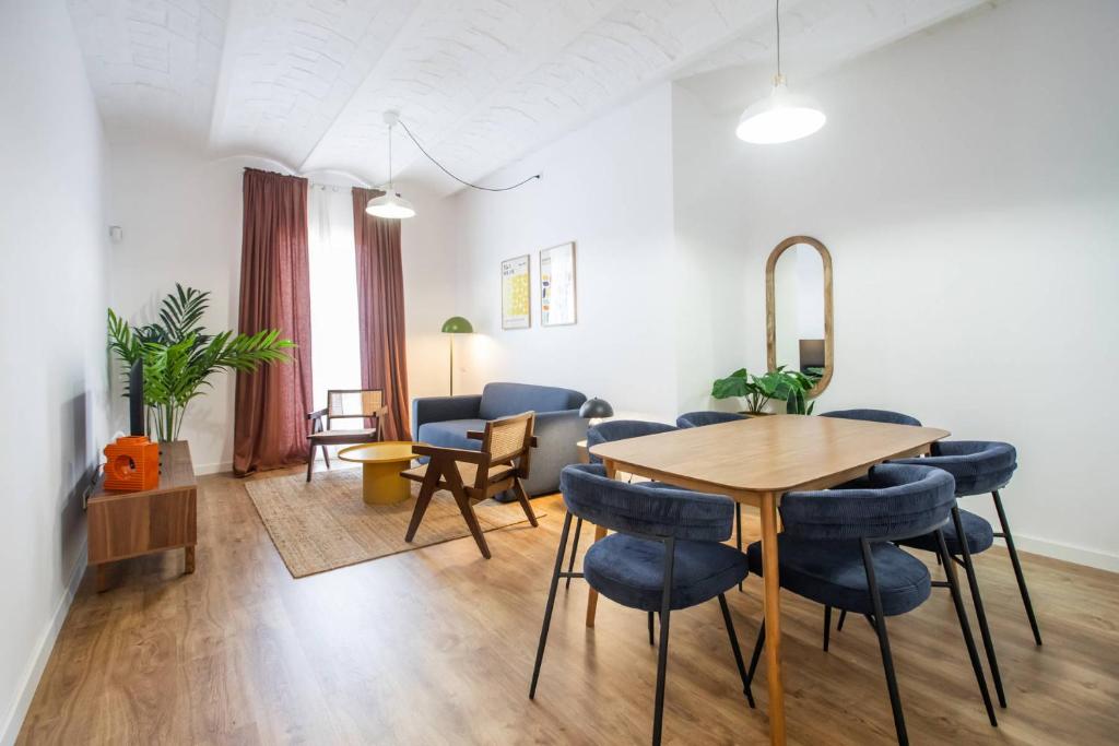 33PAR1094 - Magnific 2BR Flat in Poble Sec