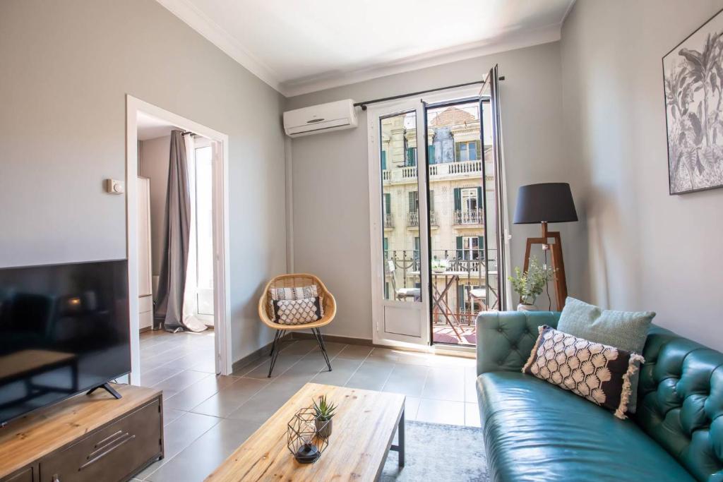33MAL1082- Big 3br apartment near Sagrada Familia