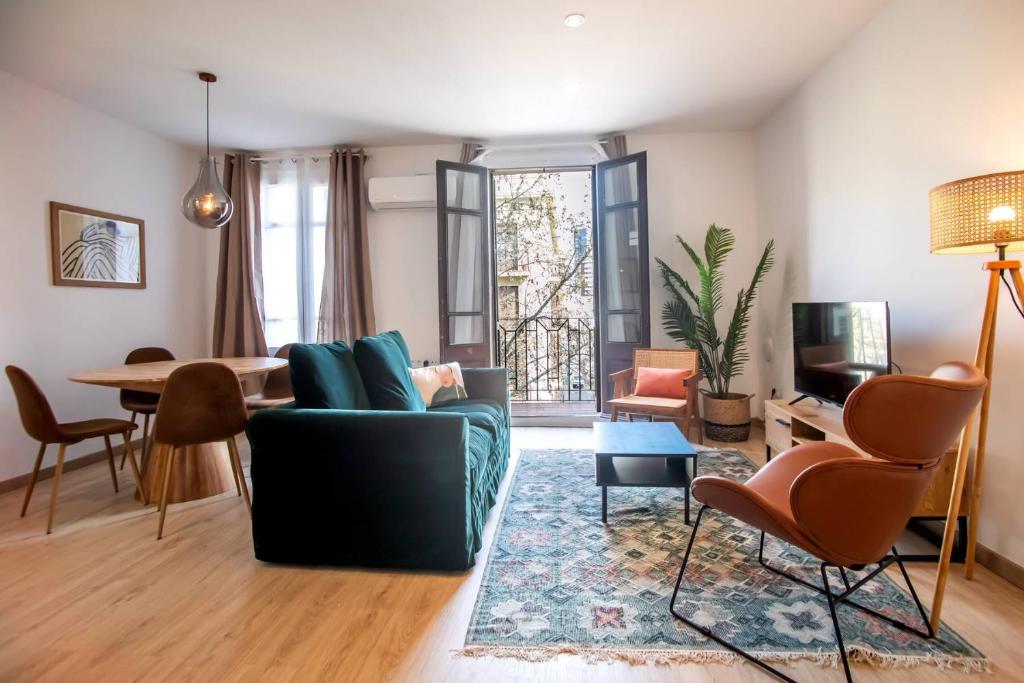 22CRC1039 Exquisite Apartment near the City Center