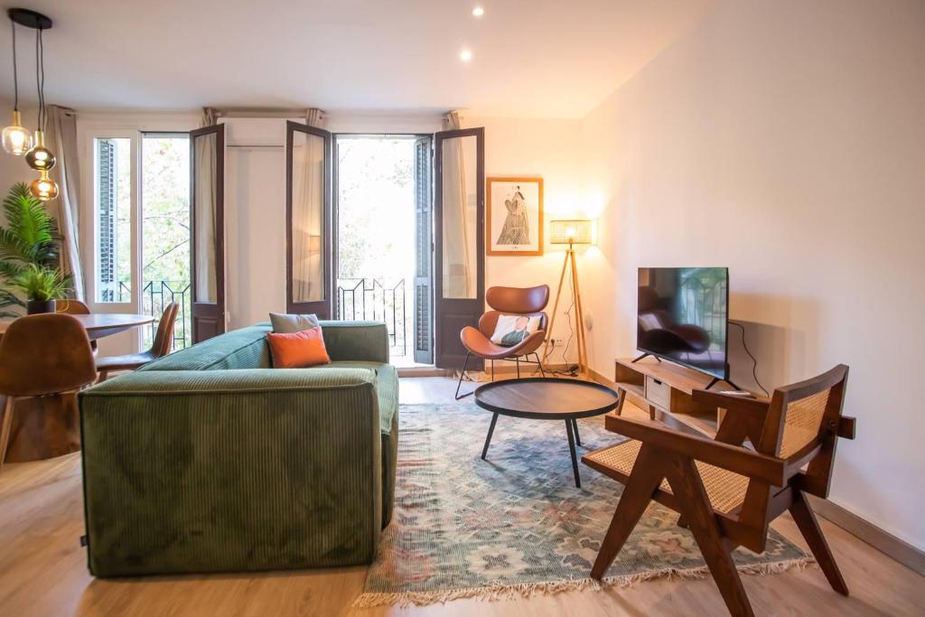 12CRC1038 - Refurbished Big Cozy Apartment