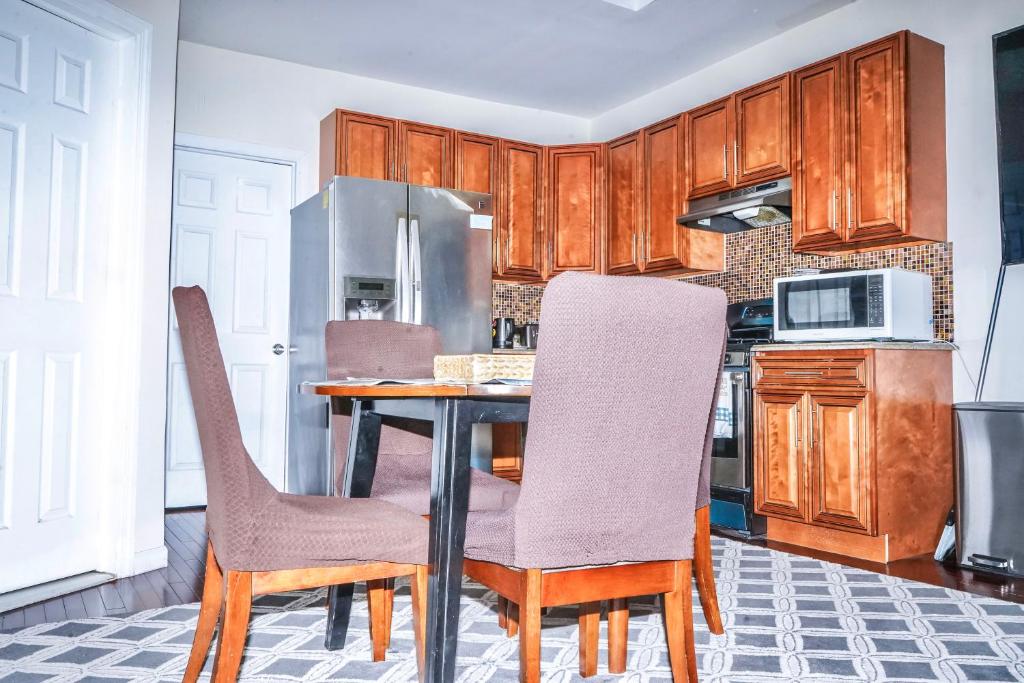 Rochester's Place - Housity