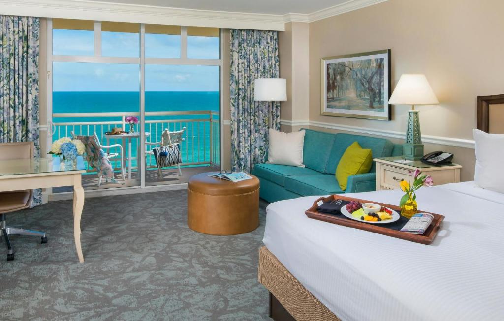 The Shores Resort & Spa - 