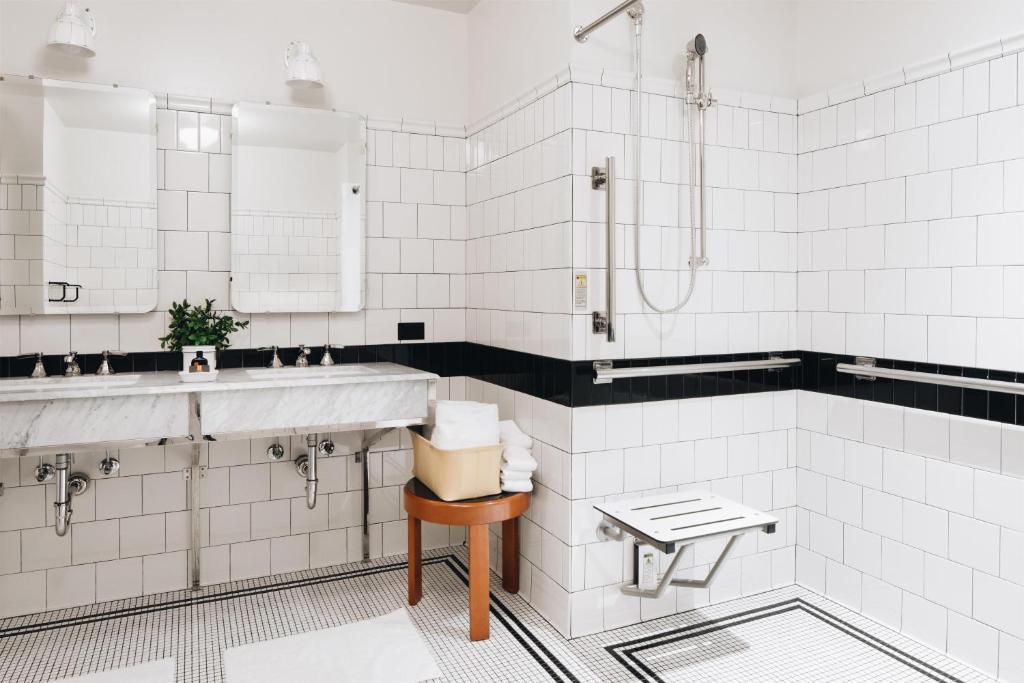 Chicago Athletic Association, part of Hyatt - 