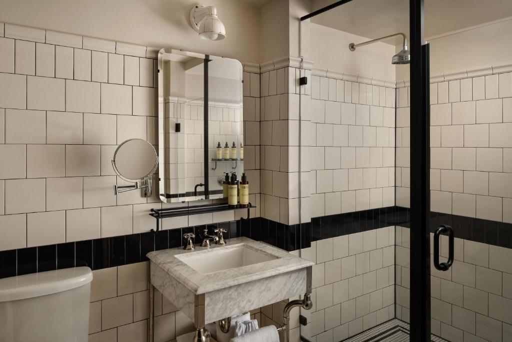 Chicago Athletic Association, part of Hyatt photo 4