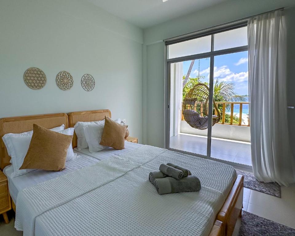 La Plage Maldives - View 3