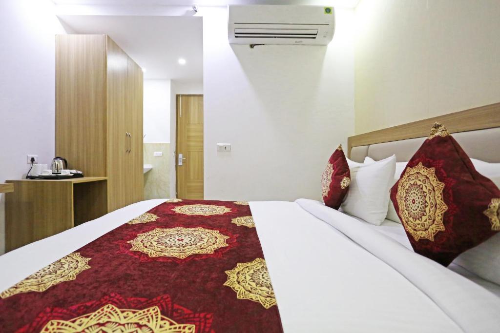امکانات Hotel Decent Suites Entrance - Near International Airport - تصویر ۴