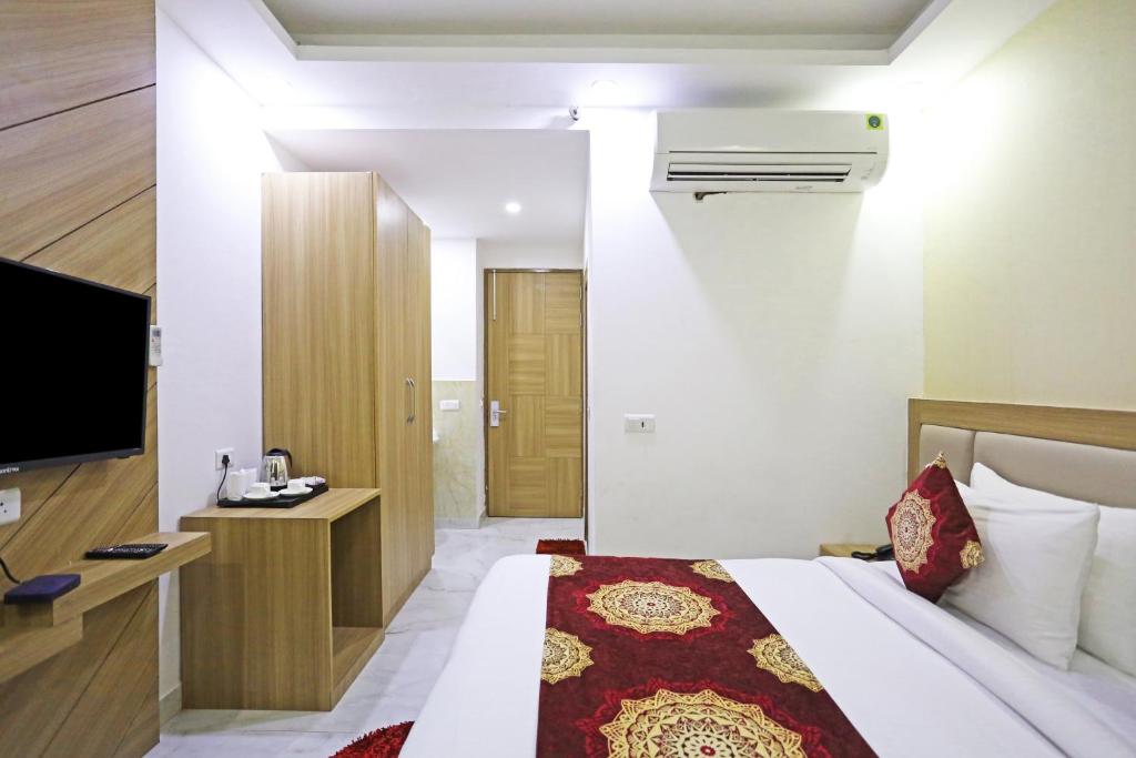 لابی و فضای عمومی Hotel Decent Suites Entrance - Near International Airport - تصویر ۵