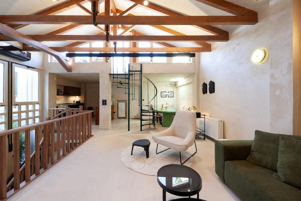 Elegant Luxury House in Plaka with Akropolis View