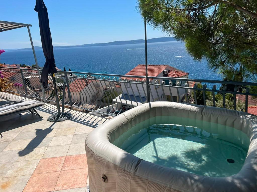 Apartments Mira Hot Tub Sea View Parking