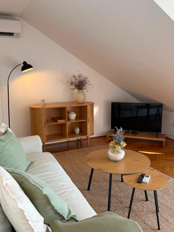 Vista Ragusa-magnificent view, perfect location
